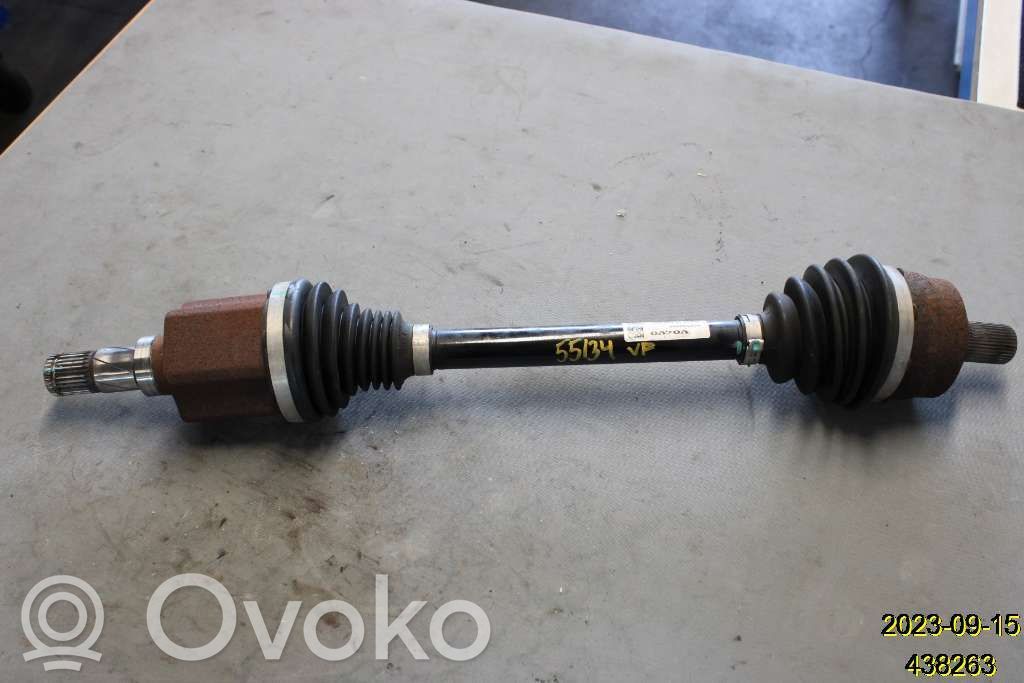 Volvo XC40 Półoś przednia 