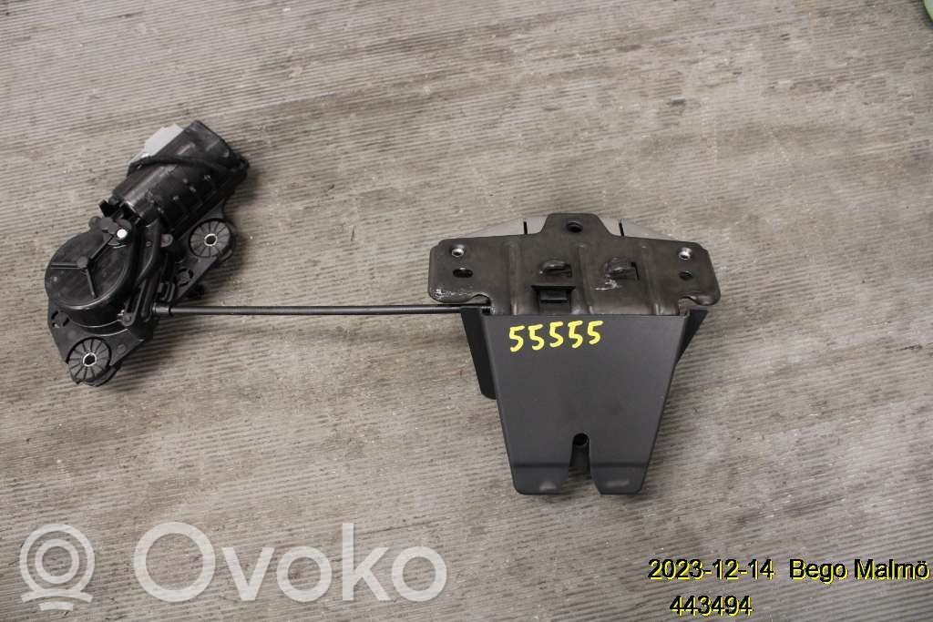 Volvo XC90 Loading door lock 