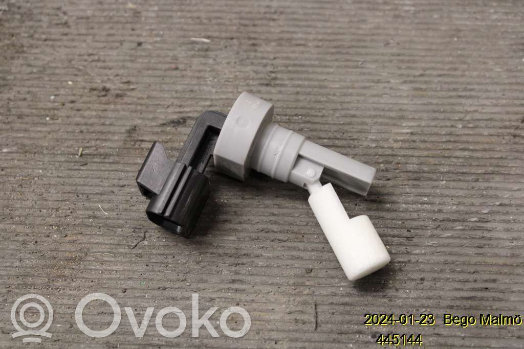 Volvo V60 Windshield washer fluid level sensor 