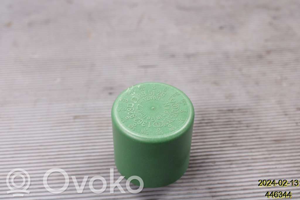 Volvo 940 Glow plug pre-heat relay 