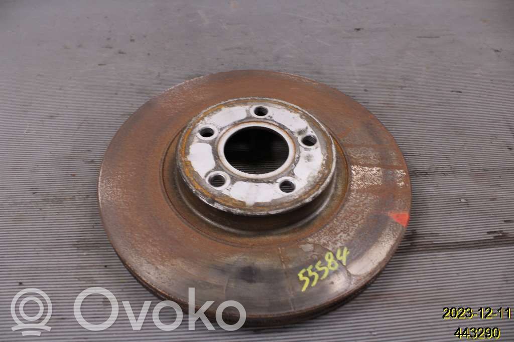 Volvo V50 Etujarrulevy 