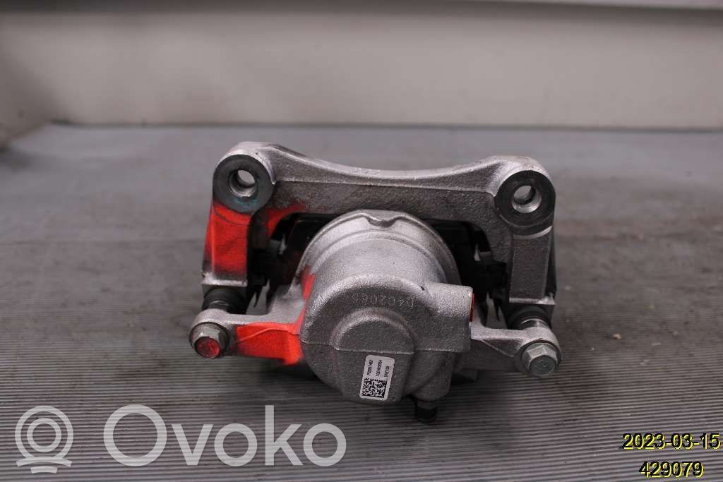 Volvo XC40 Etujarrusatula 