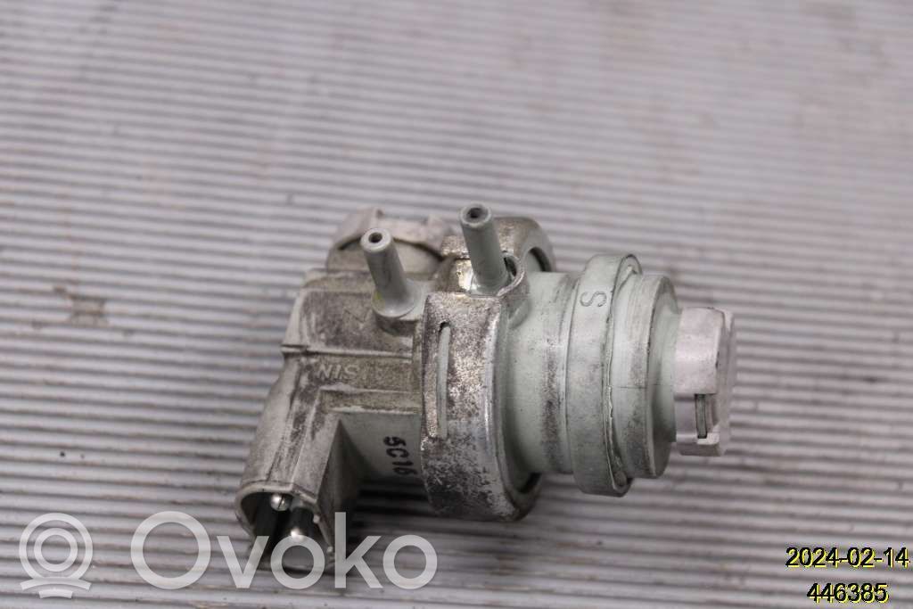 Válvula de vacío   3531138