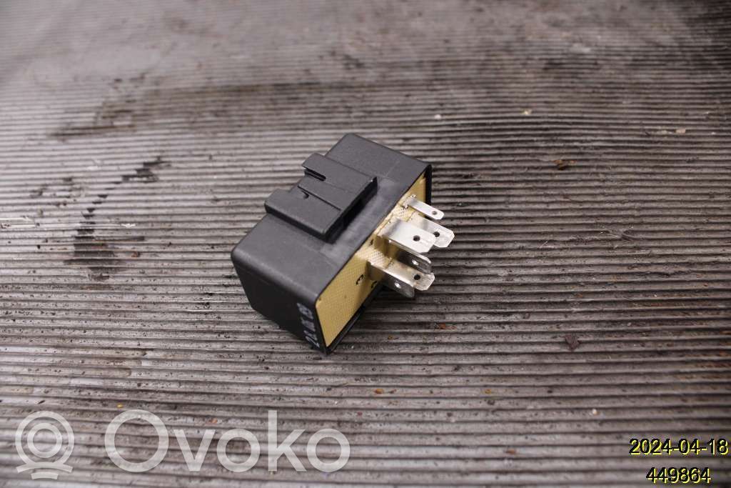 Volvo 780 Central locking relay 