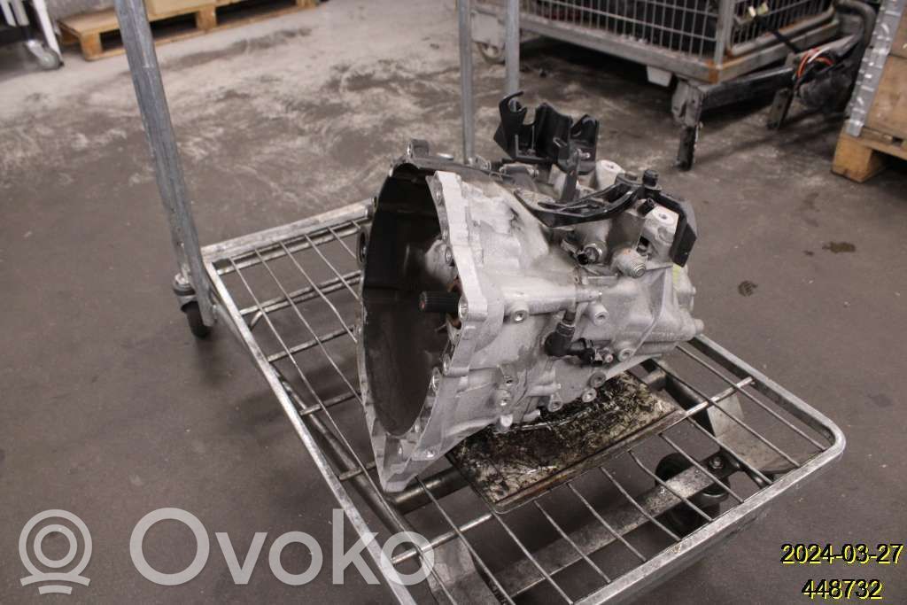 Volvo V40 Mechaninė 6 pavarų dėžė 