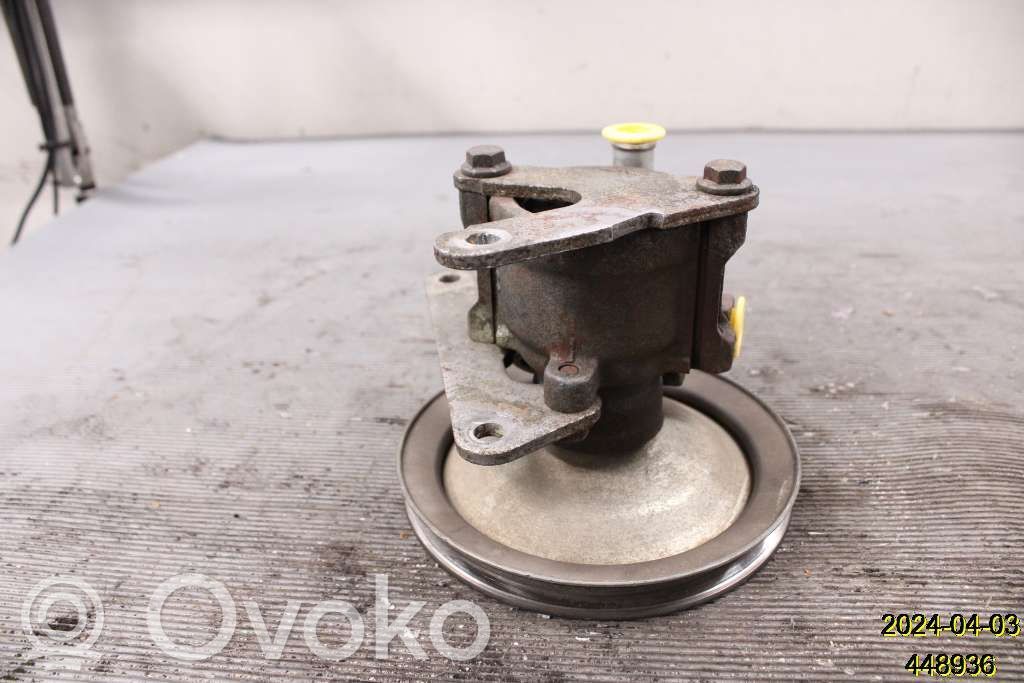Volvo 940 Ohjaustehostimen pumppu 