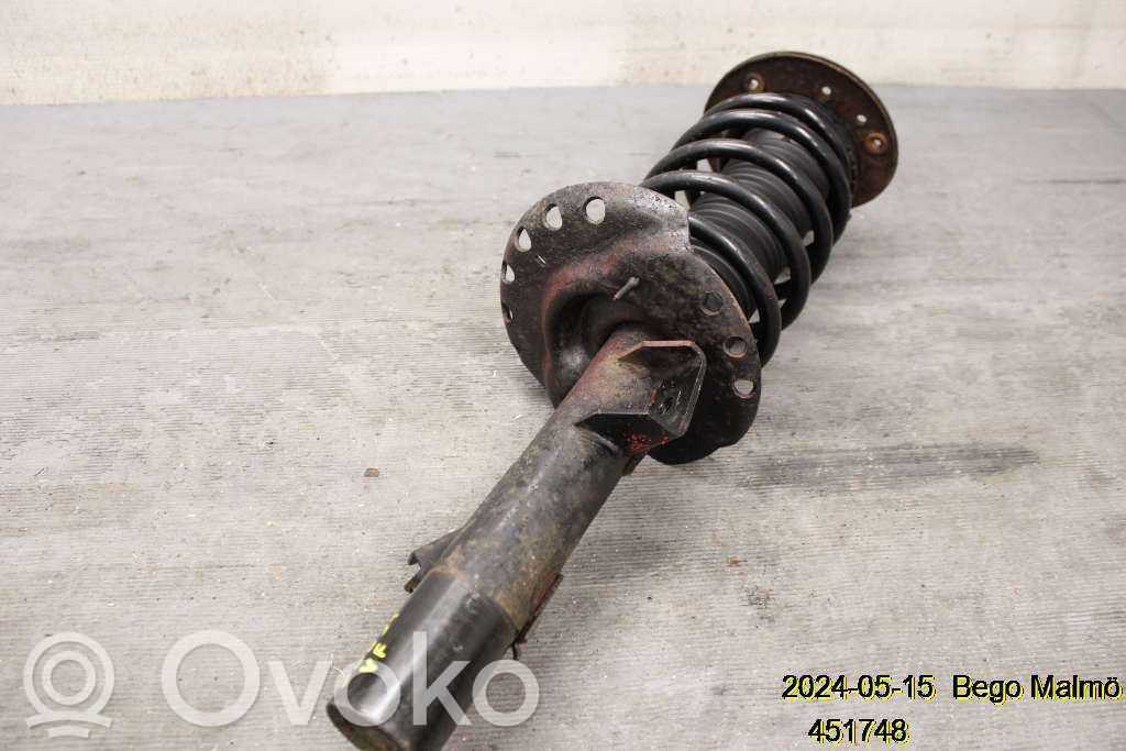 Volvo V70 Ansamblu amortizor cu arc față 