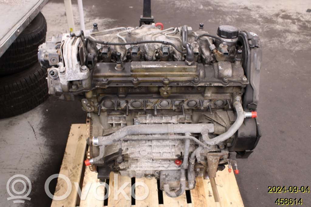 Engine   8251492,6900665,D5244T
