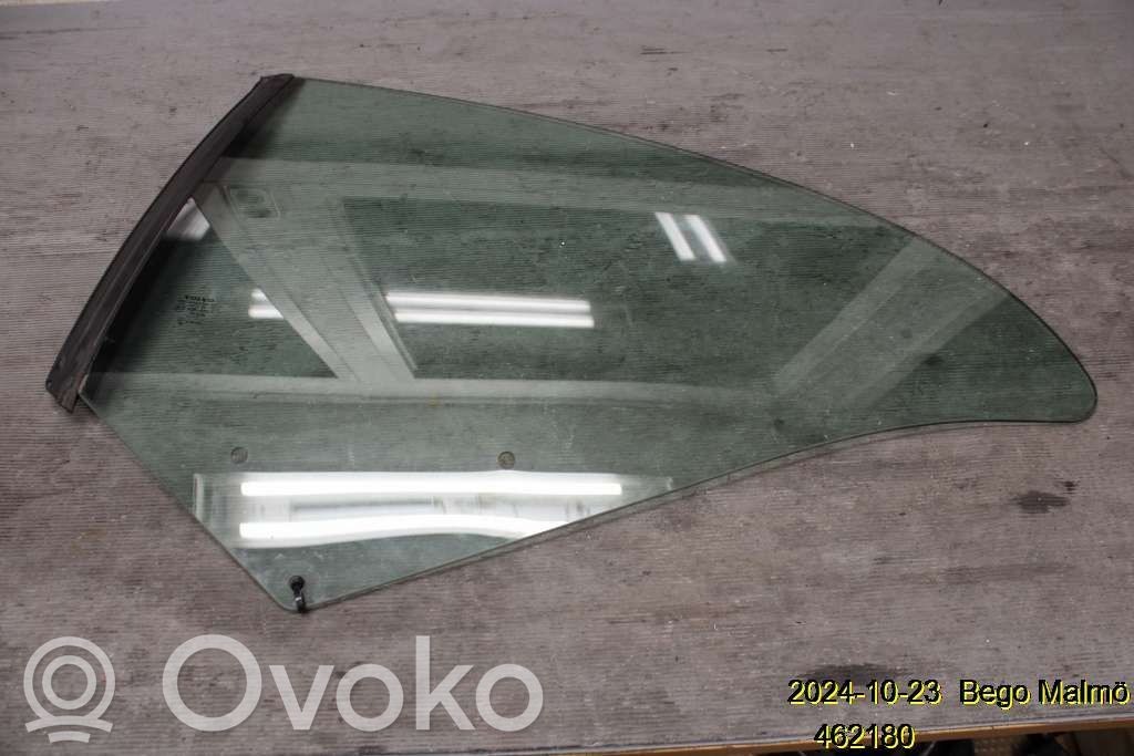 Volvo C70 Rear side window 