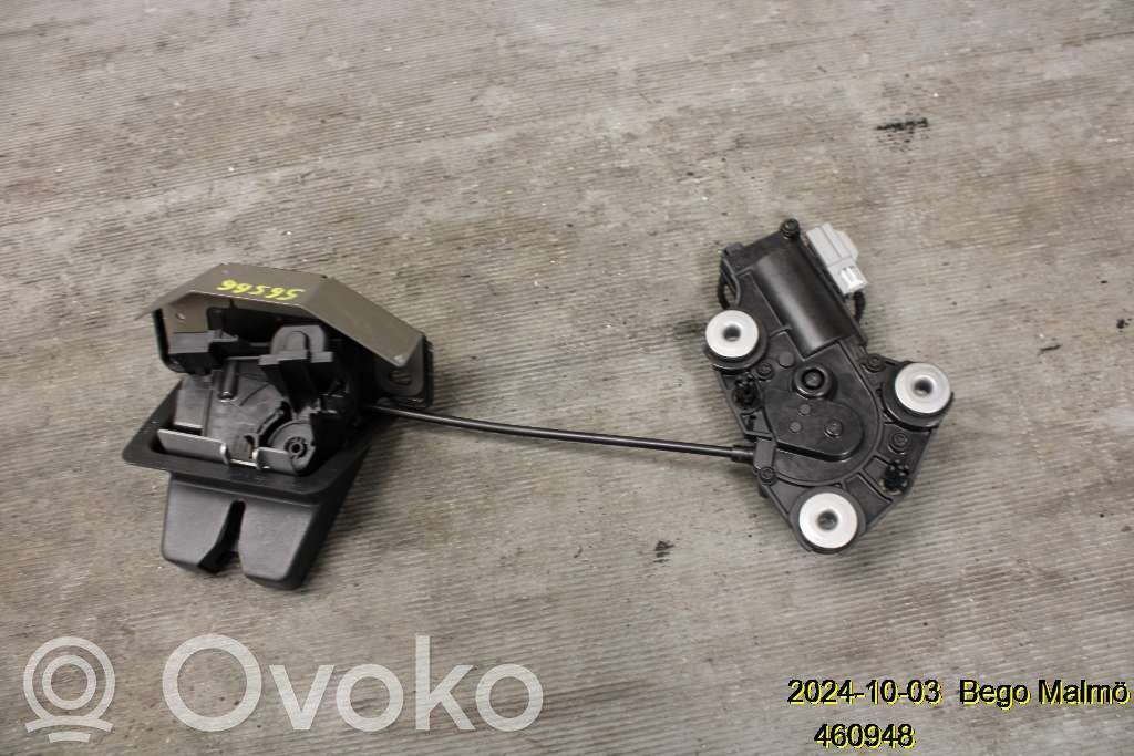 Loading door lock   32394631