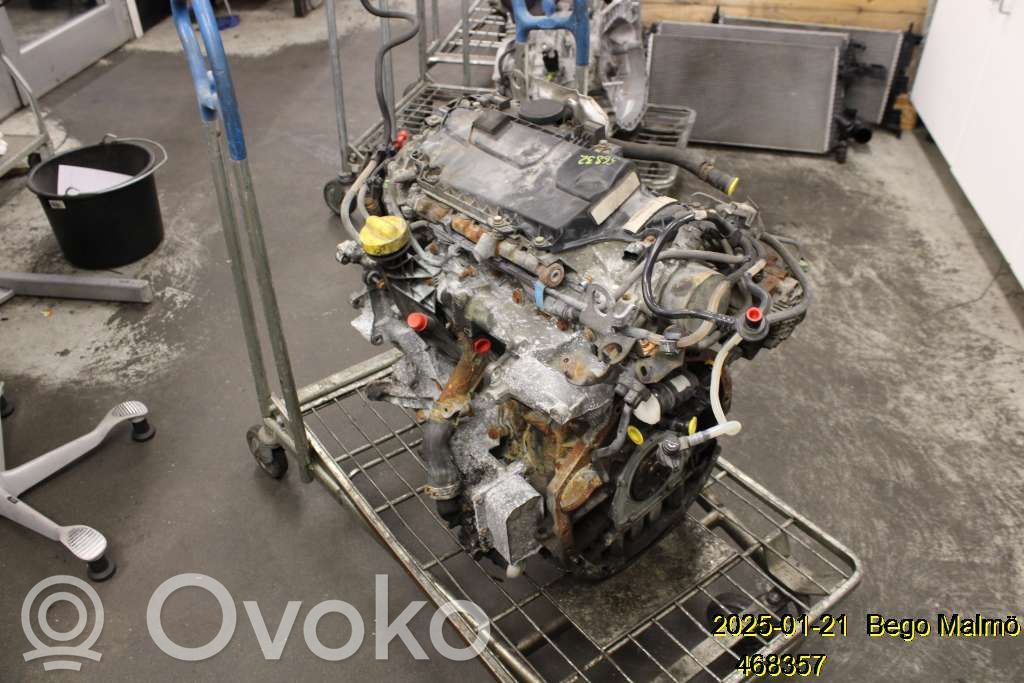 Renault Trafic II (X83) Engine 