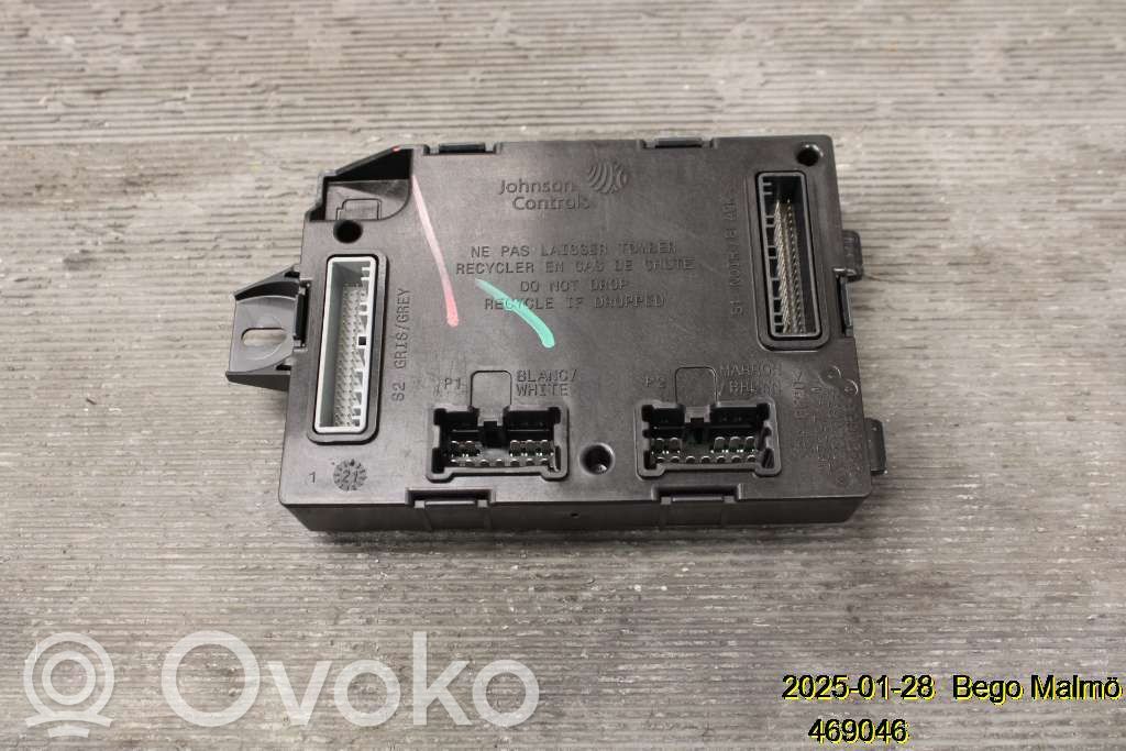 Renault Trafic III (X82) Other control units/modules 