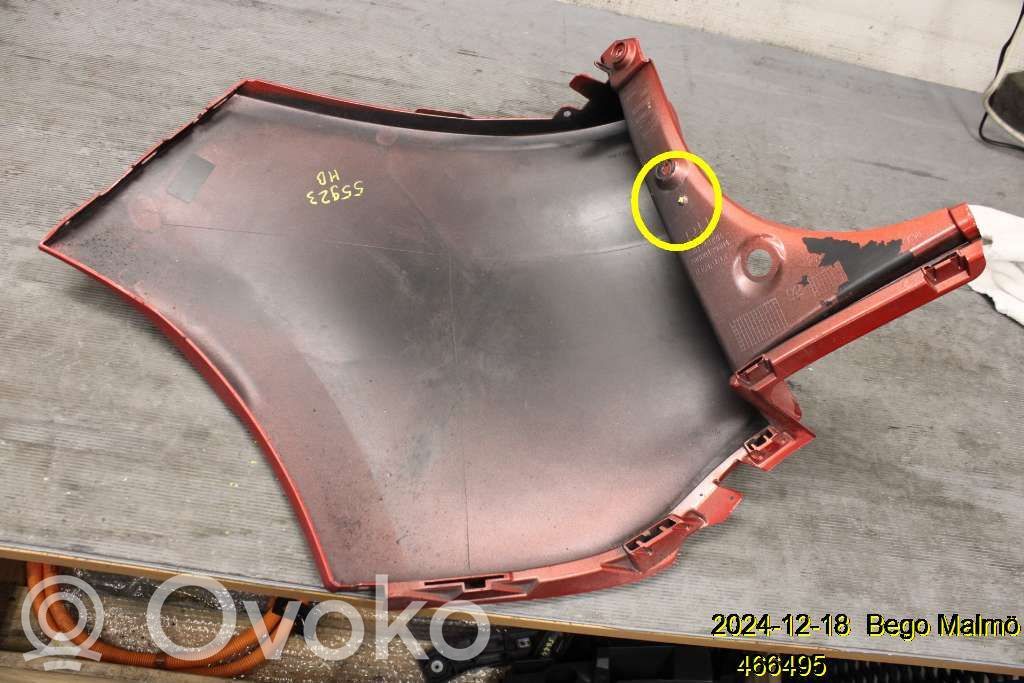 Renault Clio IV Moldura de la esquina del parachoques trasero 