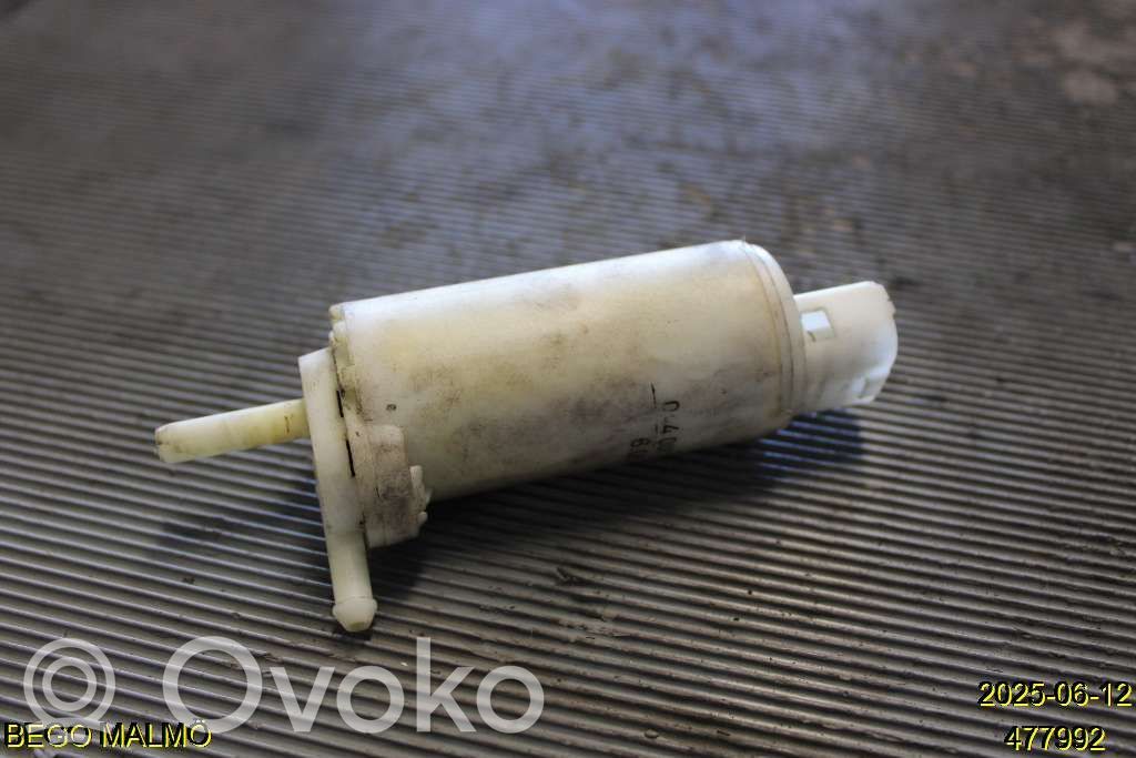 Windscreen/windshield washer pump   1258016