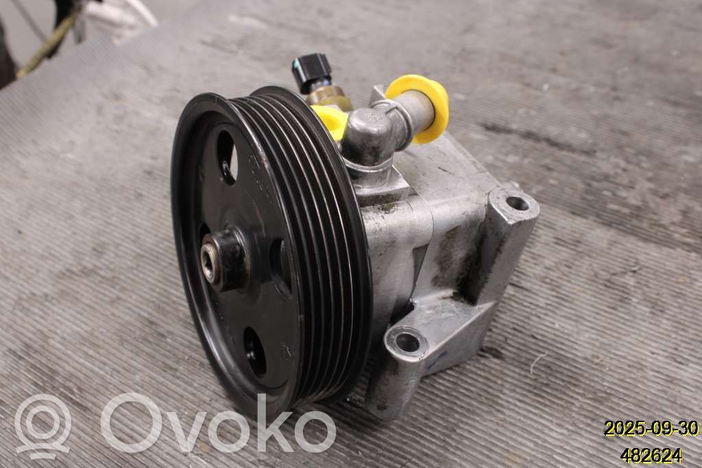 Ohjaustehostimen pumppu   8603593