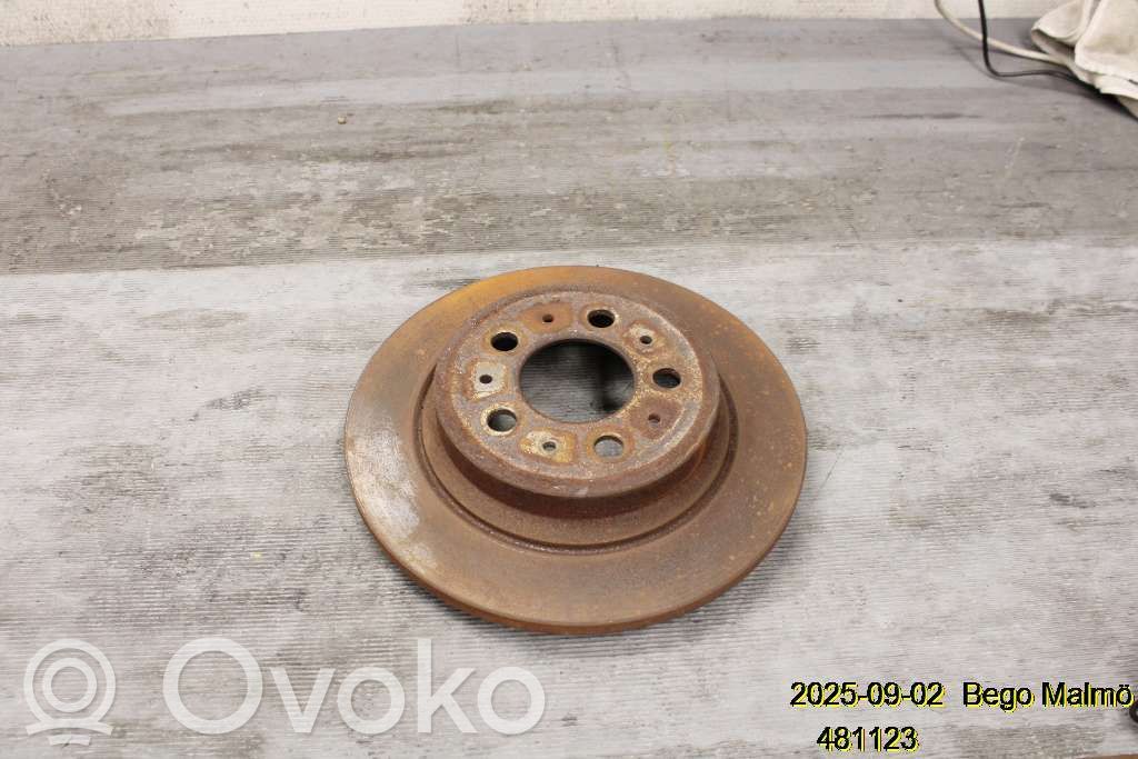 Volvo V70 Takajarrulevy 