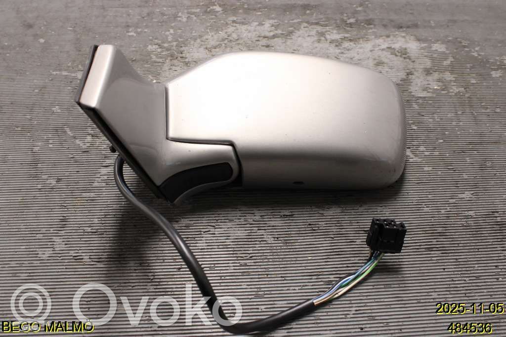 Volvo 960 Elektryczne lusterko boczne drzwi przednich 
