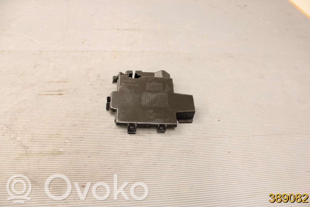 Volvo V60 Kampinė galinio bamperio dalis 