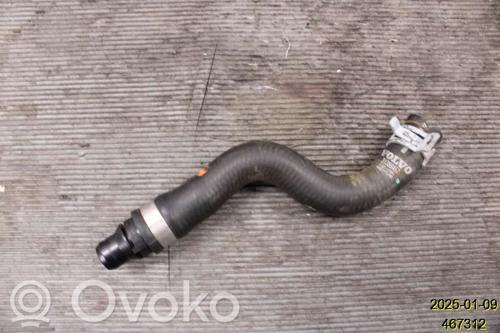 Volvo V60 Conductă/furtun lichid de răcire motor 