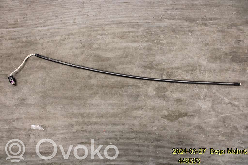 Volvo XC40 Tailgate/trunk strut/damper 