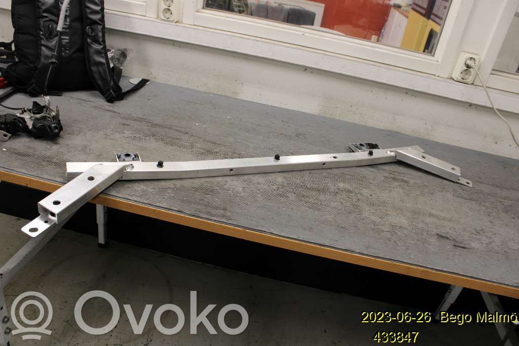 Radiator support slam panel bracket   32377165,32277114