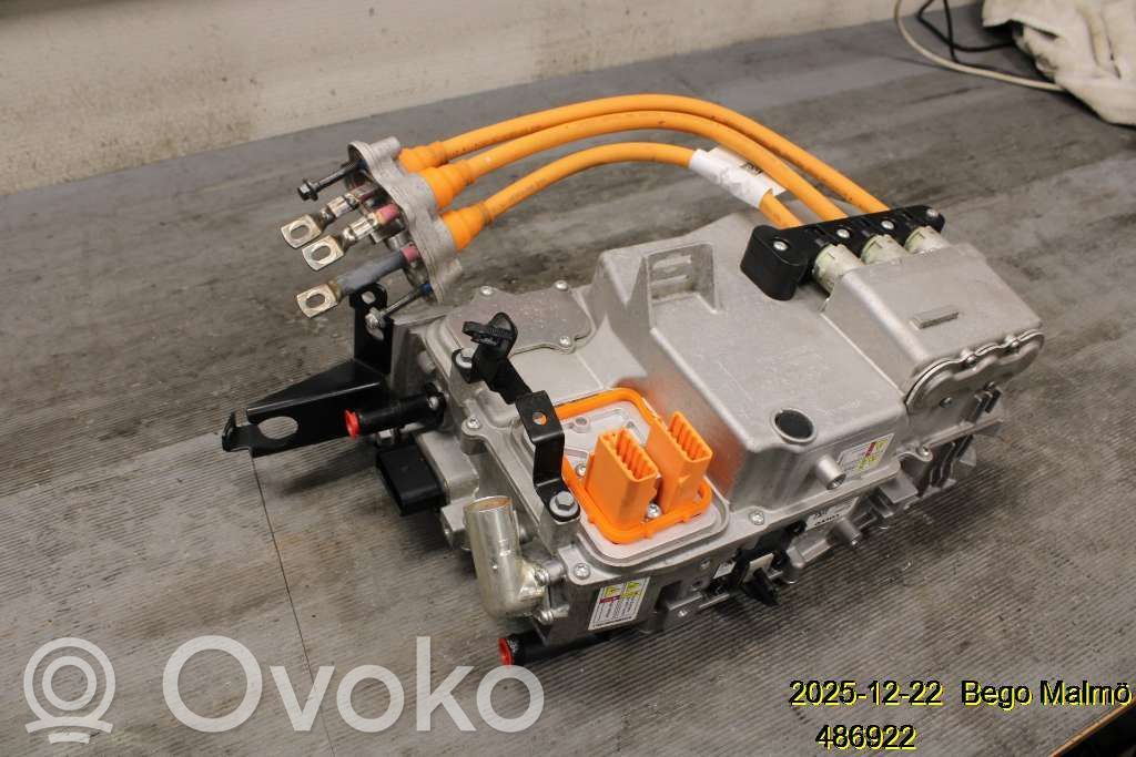 Volvo XC40 Falownik / Przetwornica napięcia 
