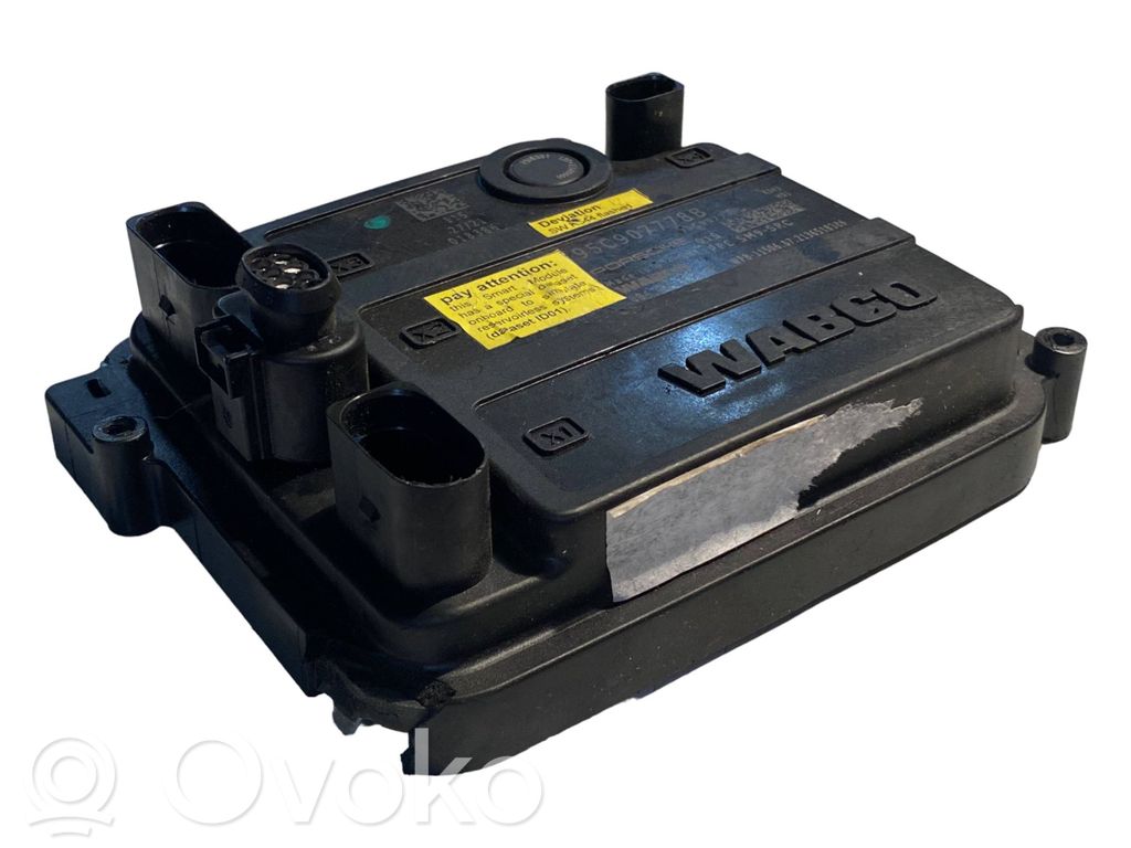Porsche Macan (95B) Central body control module 