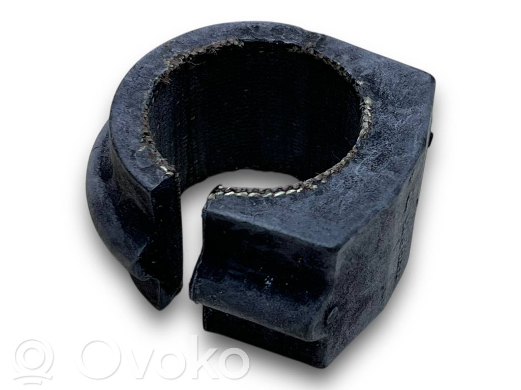 Nissan Terrano Sway bar bush bracket, front 