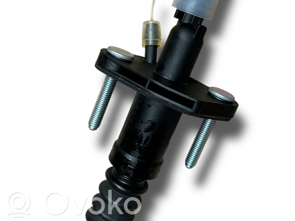 Główny cylinder sprzęgła   6001070387