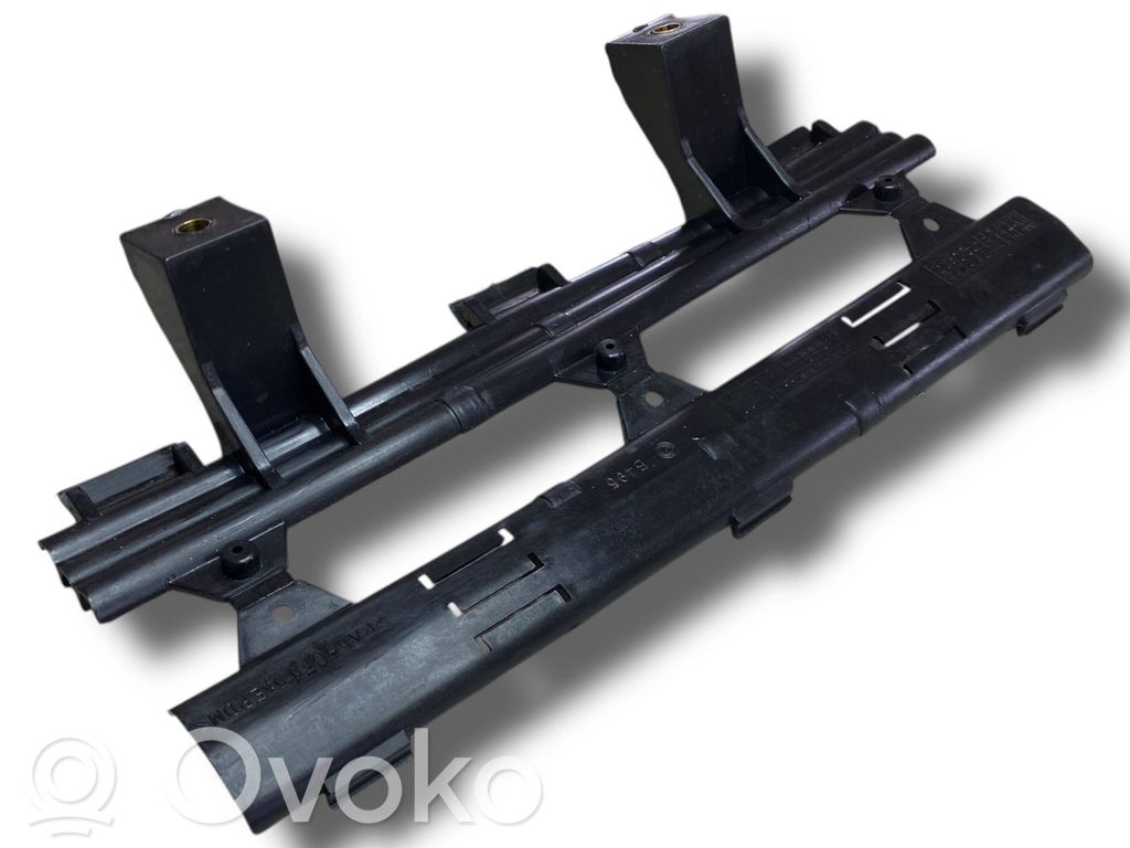 Oil filter mounting bracket   E305,46819676
