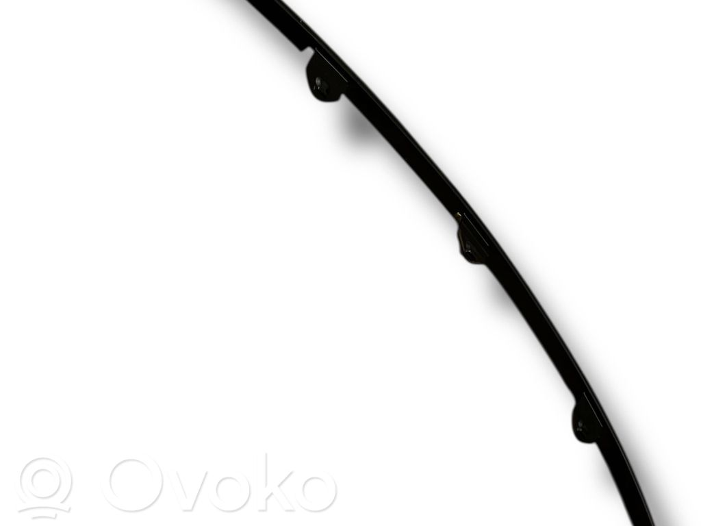 Volvo S90, V90 Lokasuojan lista (muoto) 