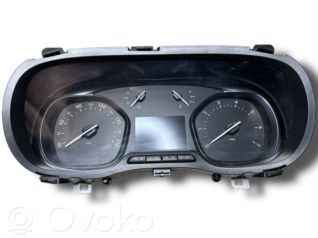 Часы   R141,9822514880