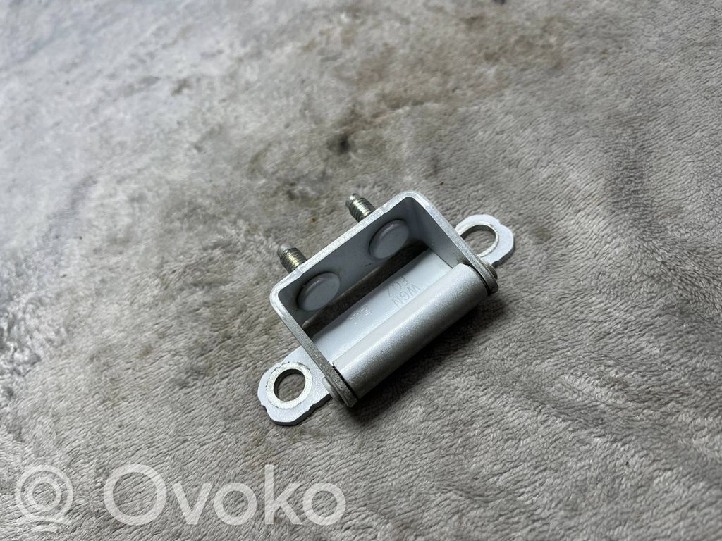 Rear glass lock/latch   C225,797100Z000