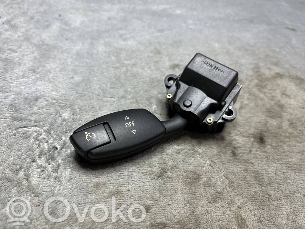 Rear glass lock/latch   C738,6924104A