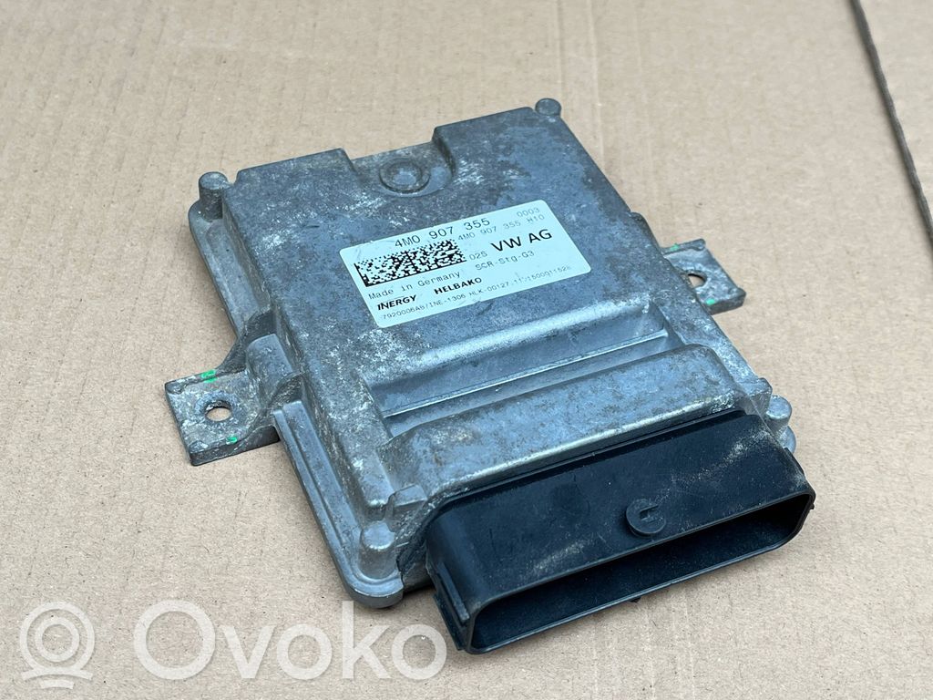Volkswagen Polo Rear glass lock/latch 