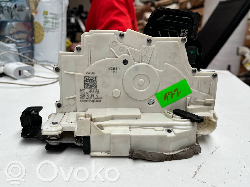 Audi A6 S6 C8 4K Rear glass lock/latch 