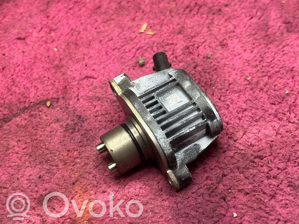 Volkswagen Polo V 6R Rear glass lock/latch 