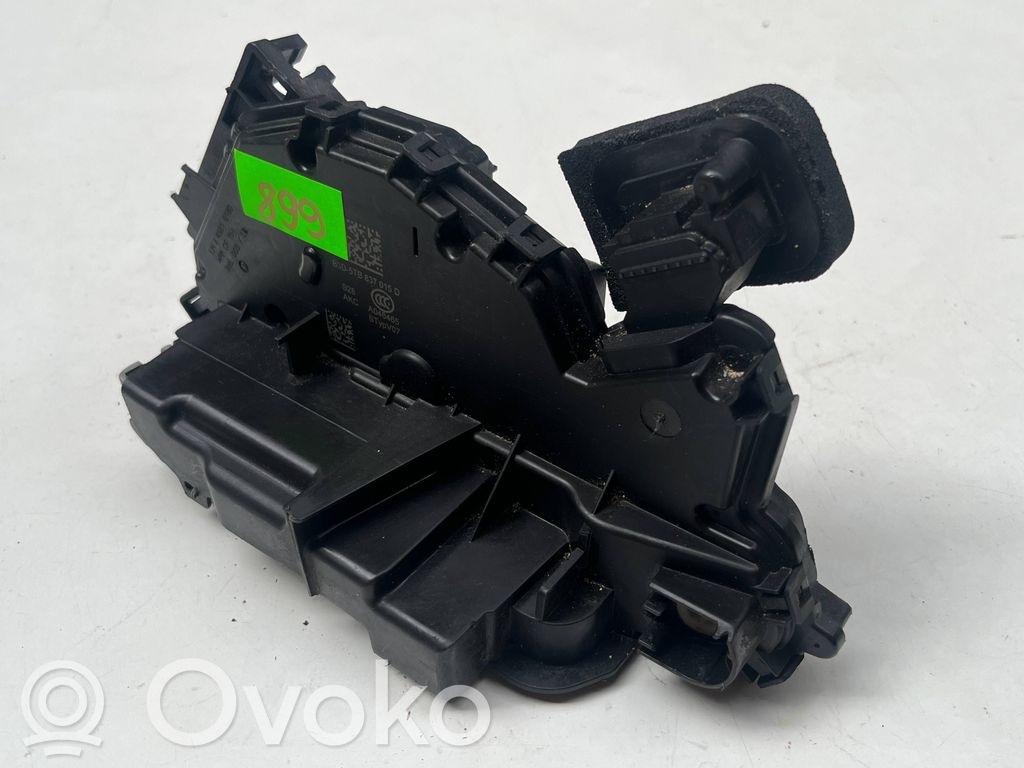 Priekšpusē slēdzene   899,5TB837015D