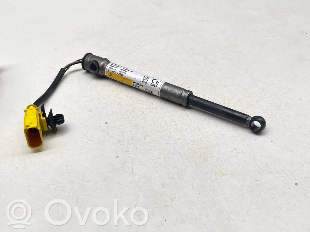 Skoda Octavia Mk4 Rear glass lock/latch 