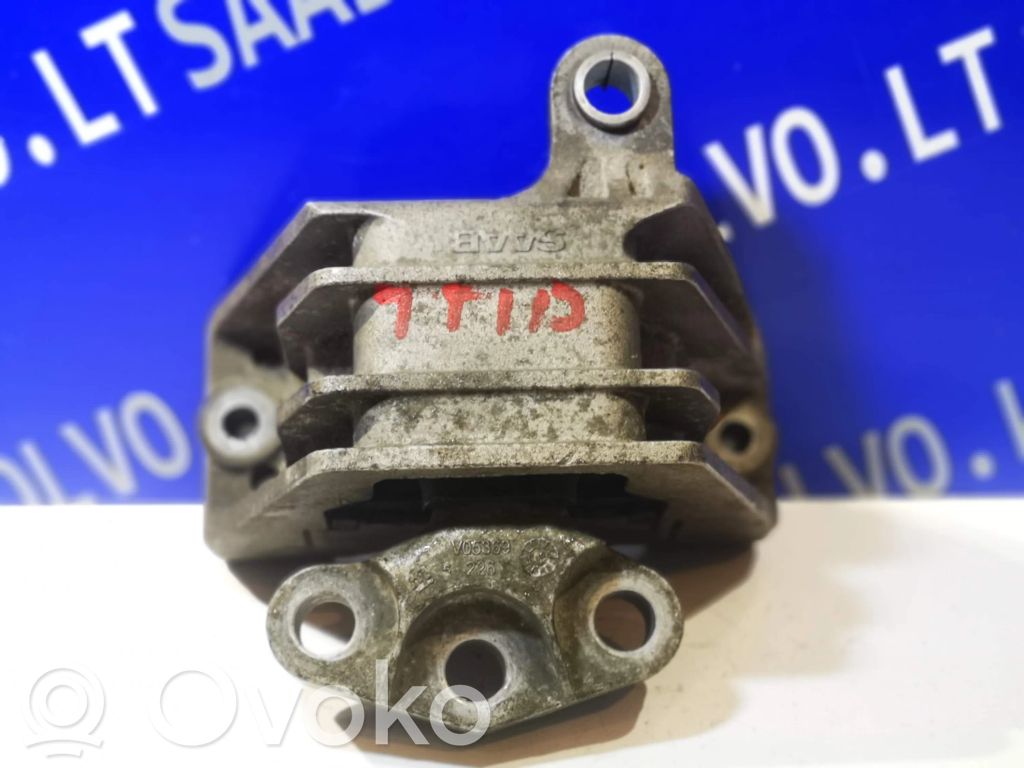 Engine mount bracket   12802783
