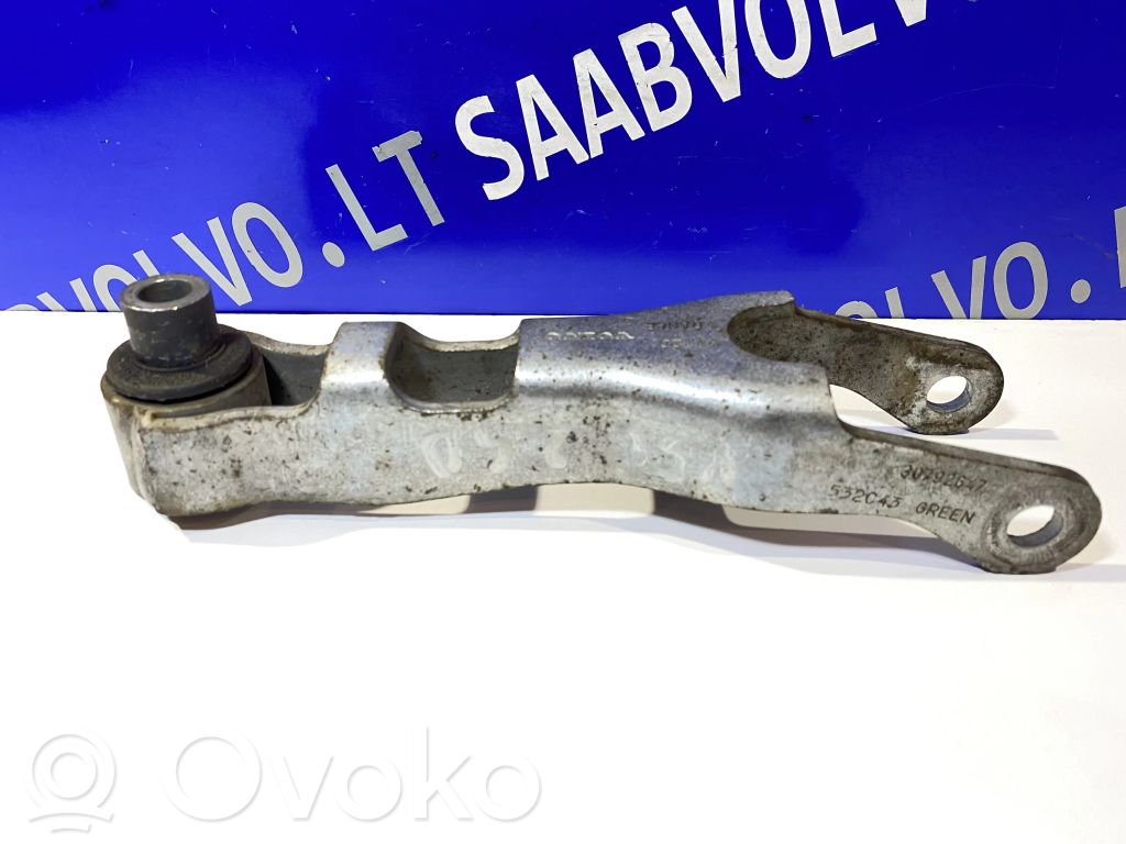 Volvo C70 Engine mount bracket 