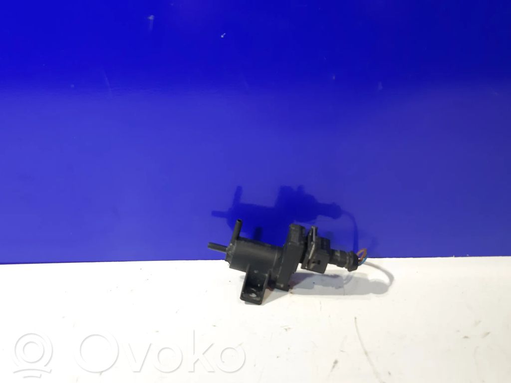 Saab 9000 CS Engine mount vacuum valve 