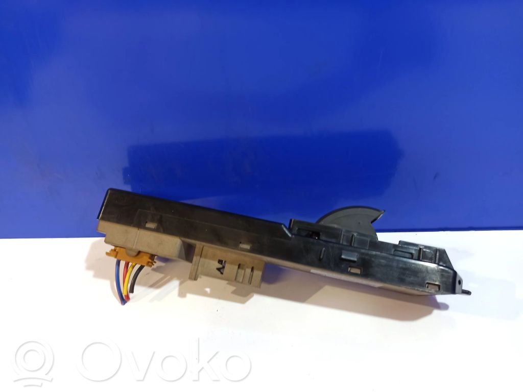 Electric window control switch   12764033,12771990,12764036