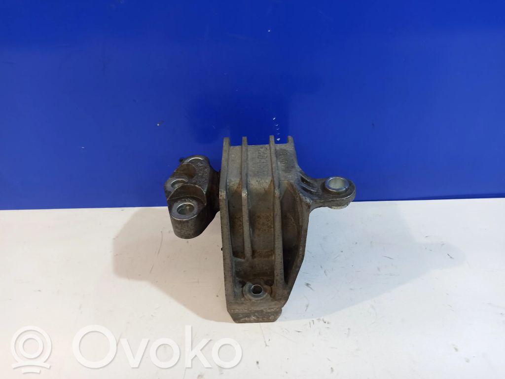 Saab 9-3 Ver1 Engine mount bracket 