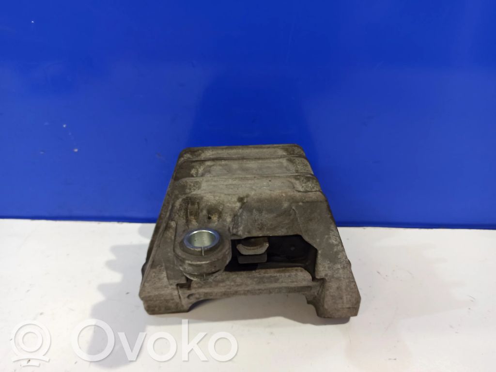 Saab 9-3 Ver1 Engine mount bracket 