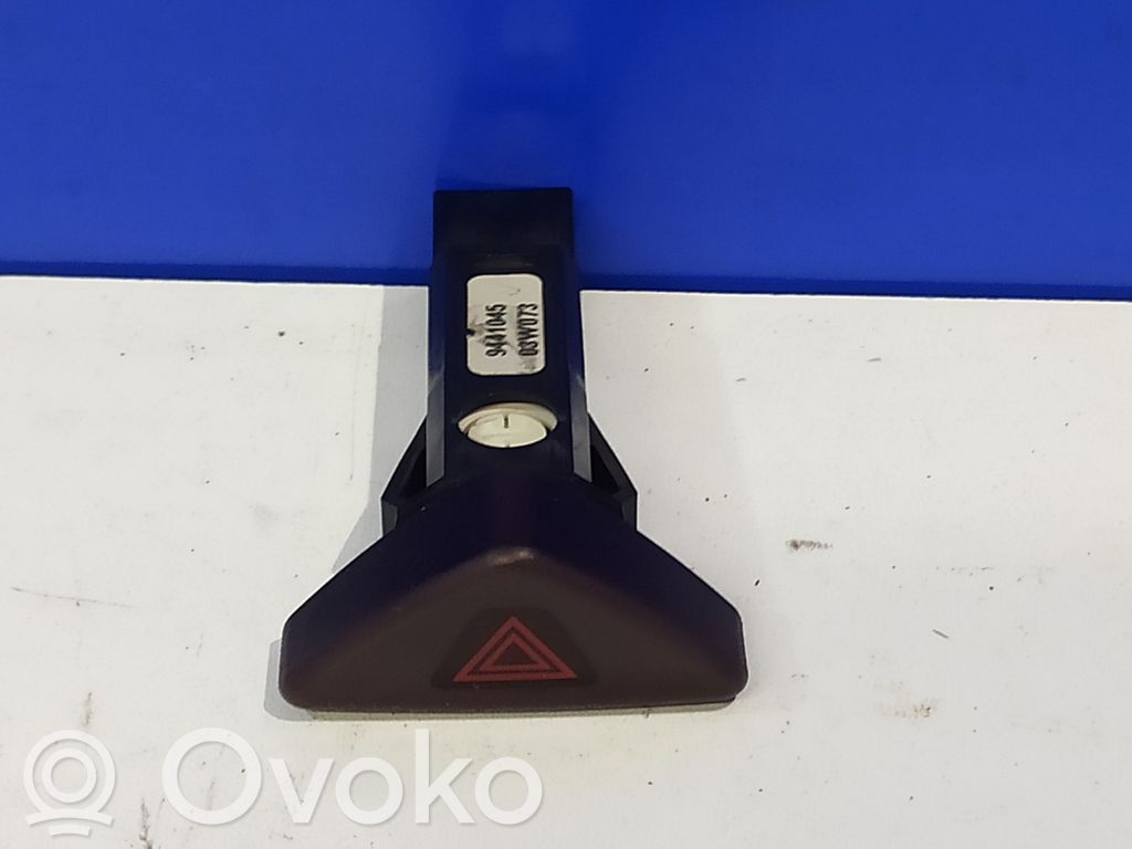 Volvo V70 Hazard light switch 