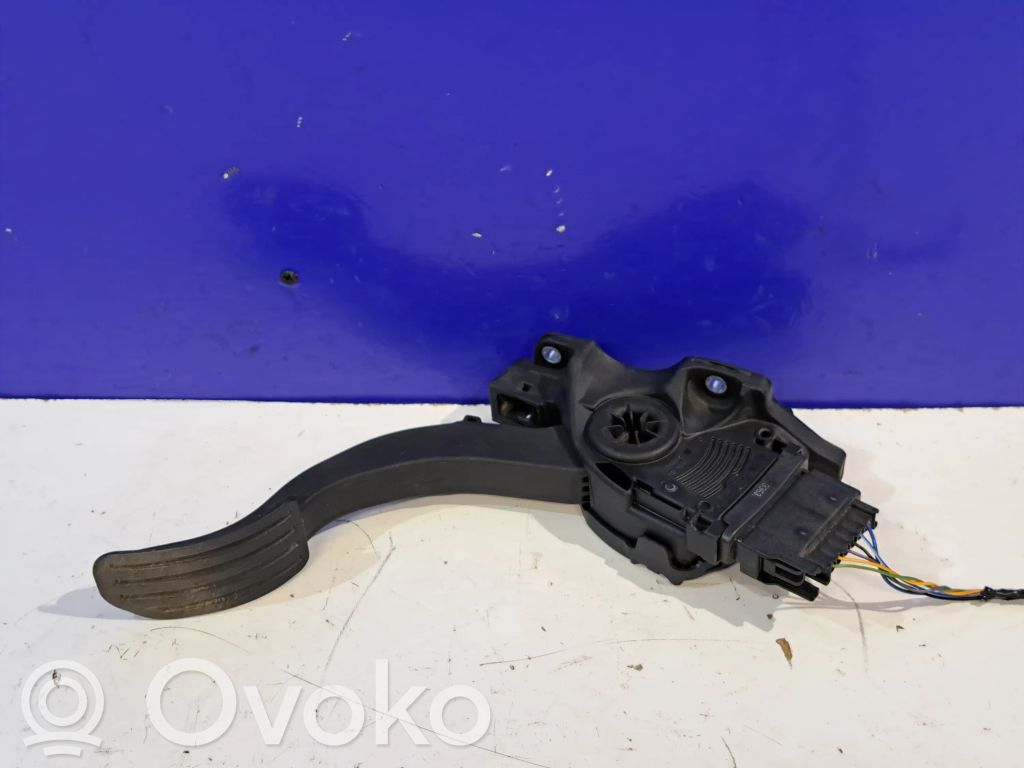 Volvo V70 Pedal del acelerador 