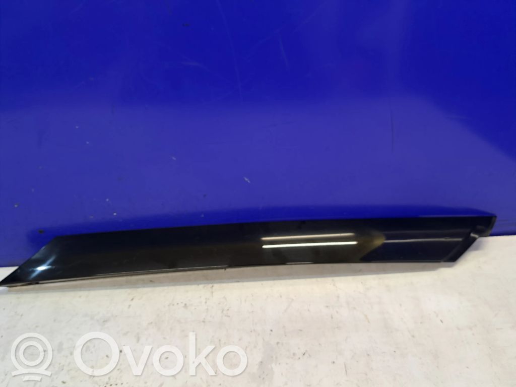 Saab 9-5 Moldura del parabrisas 