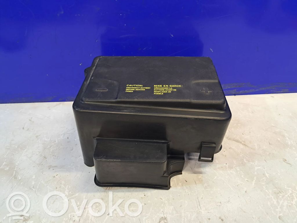 Saab 95 - 96 Akkulaatikon alustan kansi 