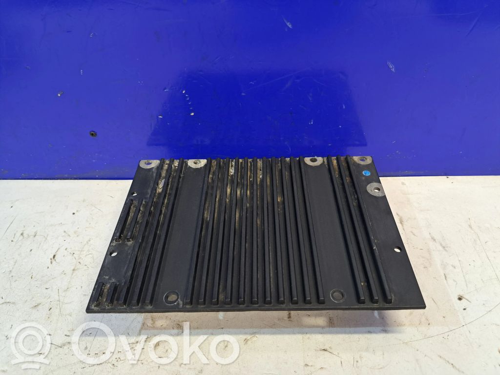 Volvo V50 Garso stiprintuvas 